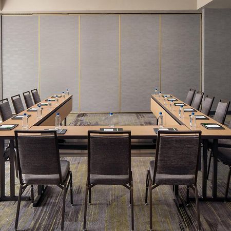 Courtyard By Marriott Richmond Berkeley Hotell Exteriör bild