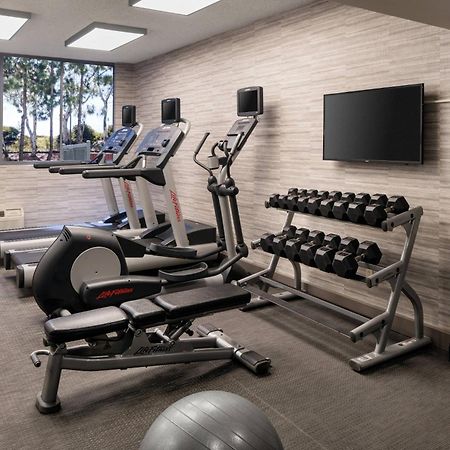 Courtyard By Marriott Richmond Berkeley Hotell Exteriör bild