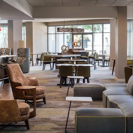 Courtyard By Marriott Richmond Berkeley Hotell Exteriör bild