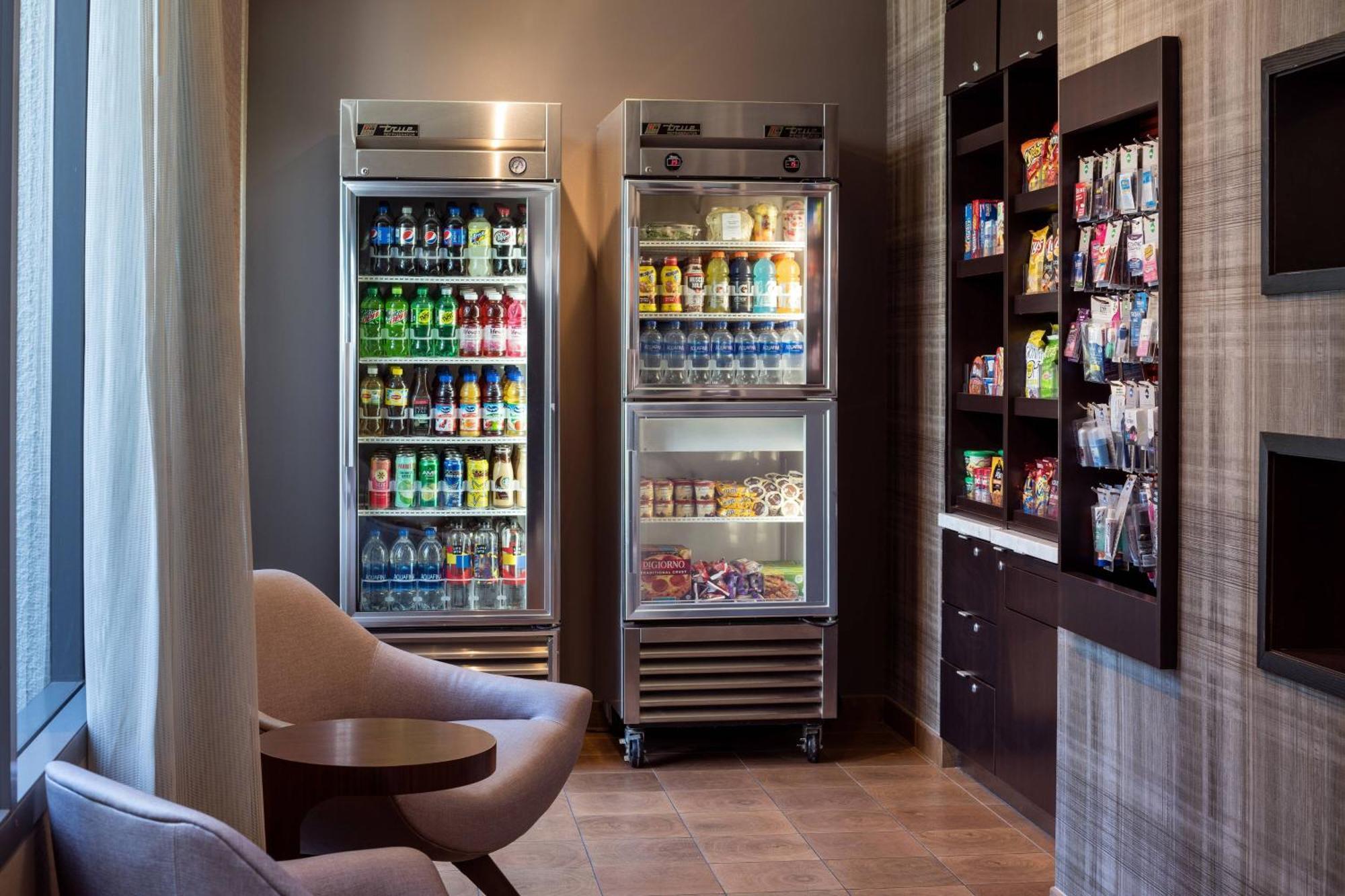 Courtyard By Marriott Richmond Berkeley Hotell Exteriör bild