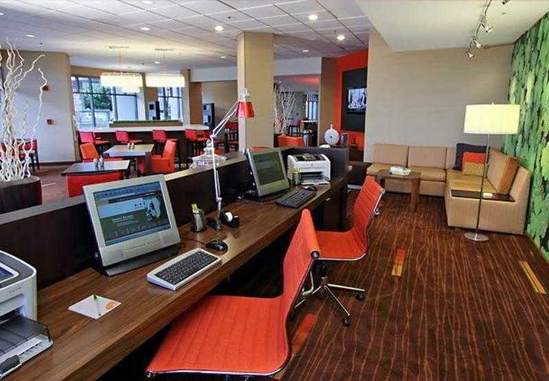 Courtyard By Marriott Richmond Berkeley Hotell Exteriör bild